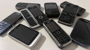 Old Phones / GSM / Mobile Phones / SMS © echonet communication